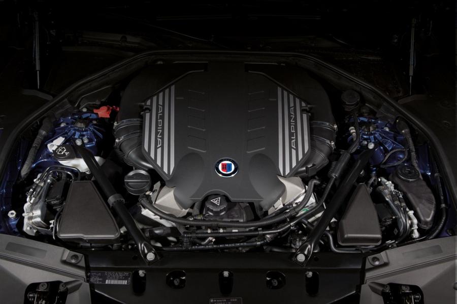 Моторный отсек Alpina B7 Bi-Turbo (F01) 2012 года  (фото 54 из 80)